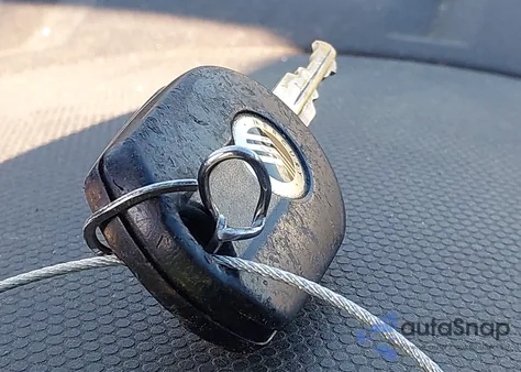 2009 Mercury Mariner Premier z USA, uszkodzony, nr VIN 4M2CU87799KJ10737